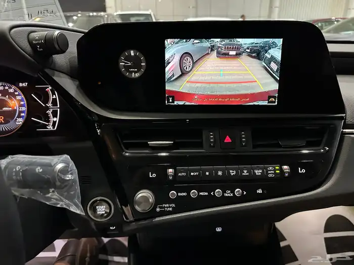 لكزس ES250 موديل 2023 ممشى قليل نظيف 7