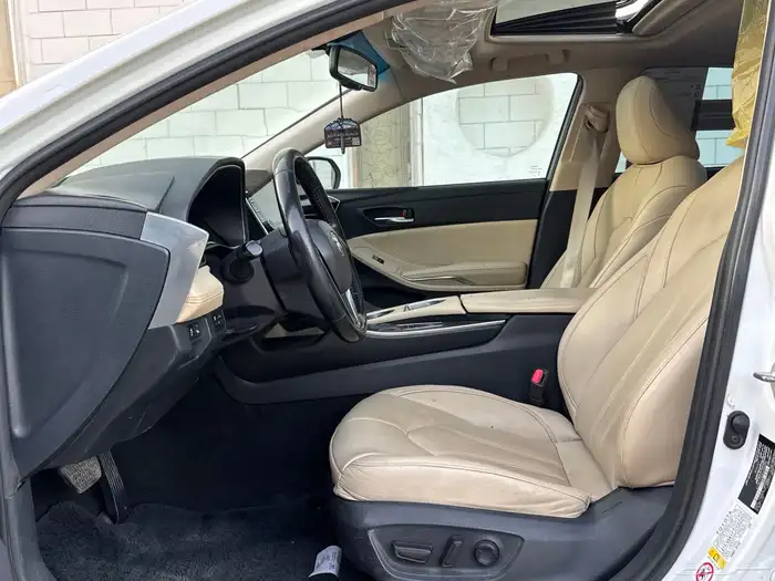 تويوتا افالون 2019 13