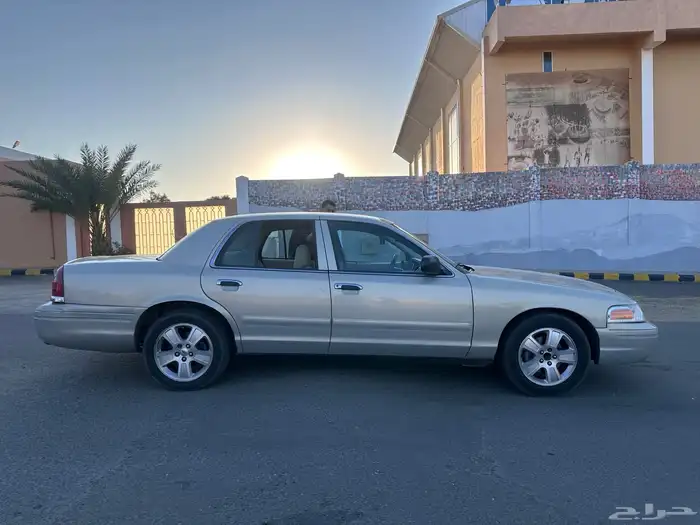 فورد فكتوريا 2007 1