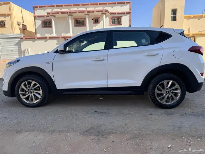 للبيع توسان 2016 ديزل 10