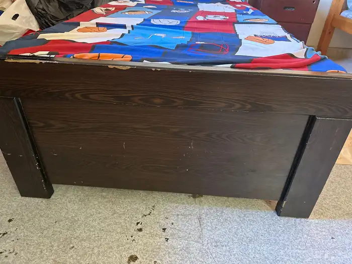 للبيع كنب سراير وطولة 1