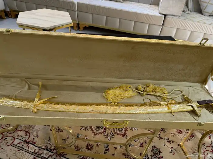 هدايا سيوف وخنجر وبشت بالسعر المناسب 3