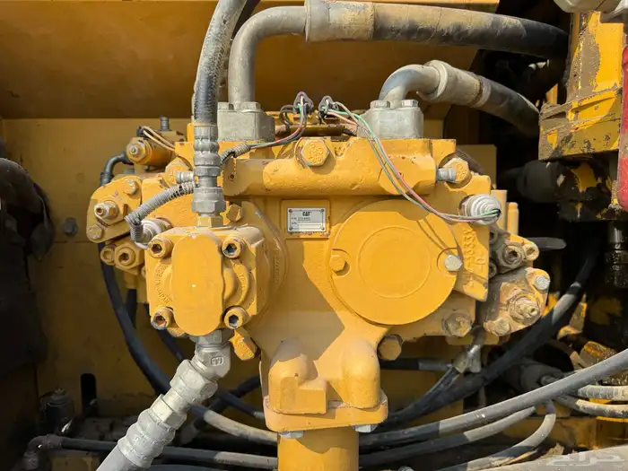 بوكلين كتربلر 2011 للبيع 5