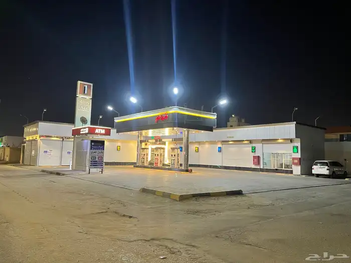 الايجار محل مجهز بنشر سيارات في حي السليمانية 1