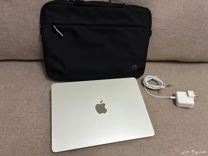 لابتوب ابل ماك بوك آير موديل 2025 معالج M4 1