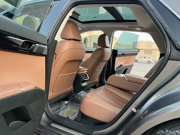 ازيرا بريميوم 2024 ( شبه جديد ) ممشى قليل 19