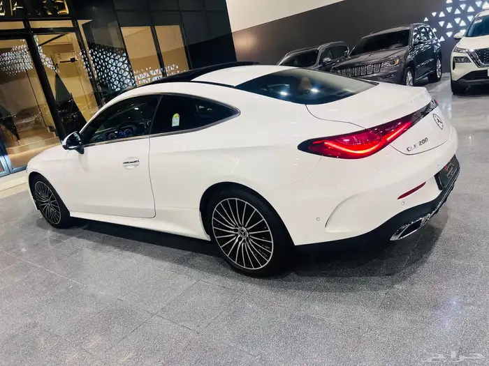 مرسيدس كوبيه CLE 2025 (اصفار) 8