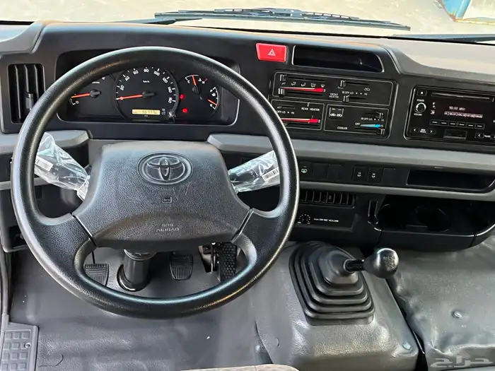 تويوتا كوستر 2022 ديزل 23راكب عداد 96 الف 10