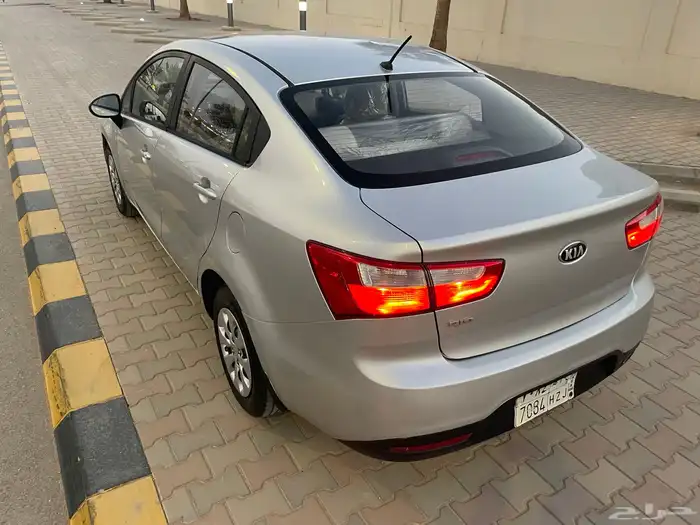 كيا ريو 2015 نظيفه جدا 22 الف 2