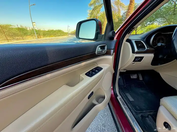 جيب جراند شيروكي فل كامل ليمتيد 33