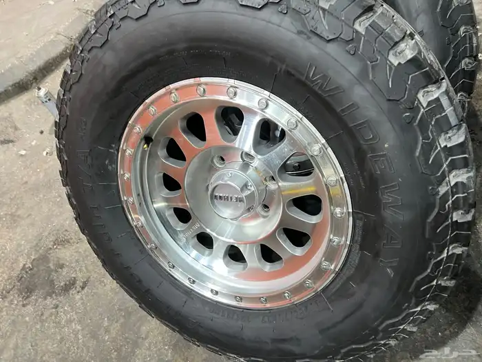 جنوط ميثود نيكل6مسمار معا كفرات نص حجري ودواي مقاس 285 70 17 10