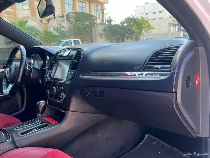 كرايزلر 8V المديل 2013 17