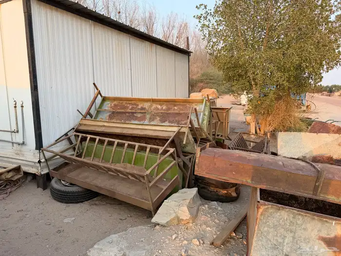 معالف حديد مستعمله للبيع 3