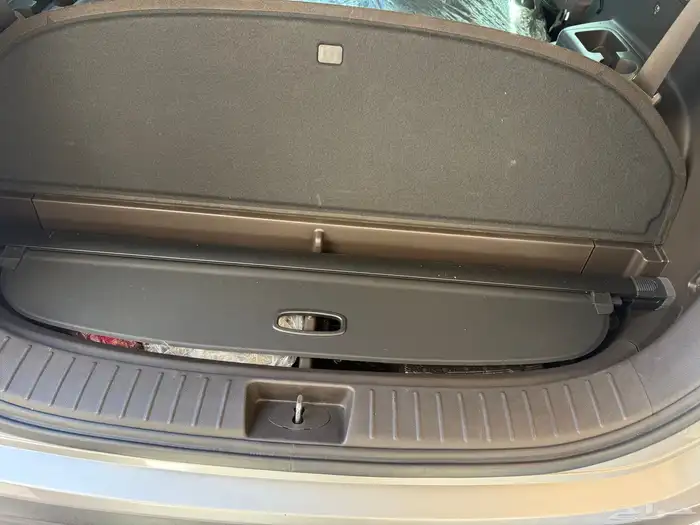 جيب سنتافي 2023فل مخمل دبل فضي بحاله الوكاله شبه جديده مخزن 63