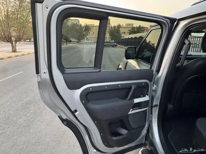 رنج روفر ديفندر FIRST EDITION 110 موديل 2020 ( إصدار خاص ) 34