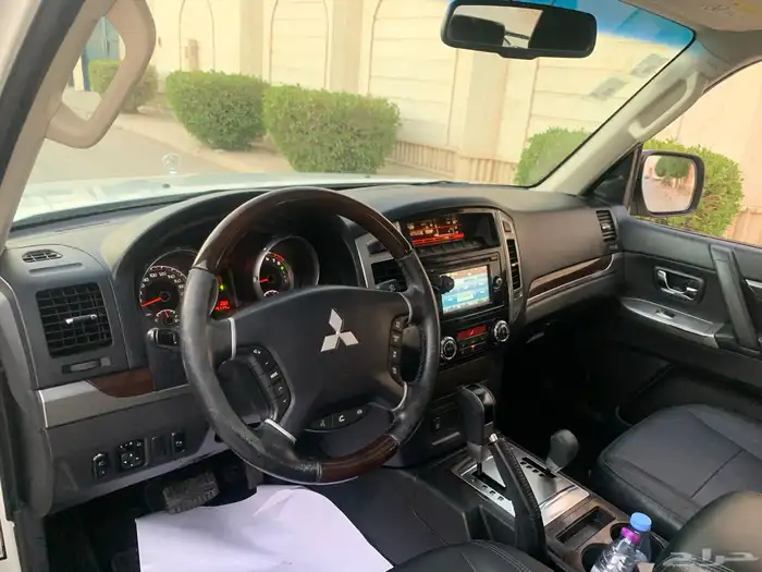 باجيرو ربع فل كامل 2016 نظيف 21