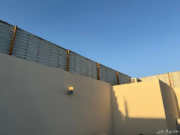 للبيع ساتر حديد 3