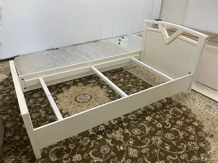 2 سرير للبيع 100 ريال سريرين مقاس 100 في 200 سم 0