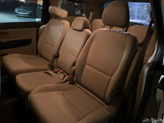 كيا كرنفال 2016 نظيف ممشى 225 الف 6