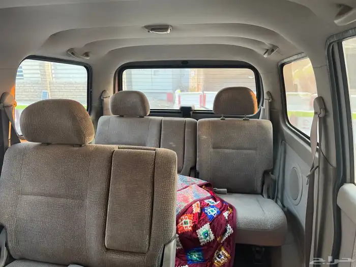 باص APV سوزوكي 4