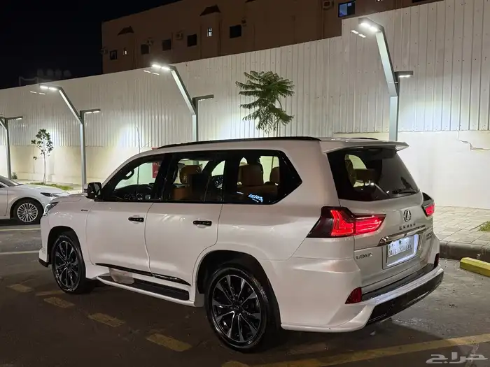 جيب لكزس 2018 8