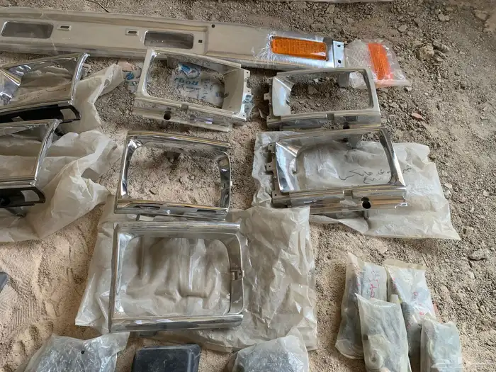 قطع غيار تايوتا هايلوكس 86-85-84 7