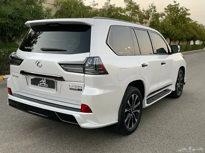 لكزس ( مخزن ) 24