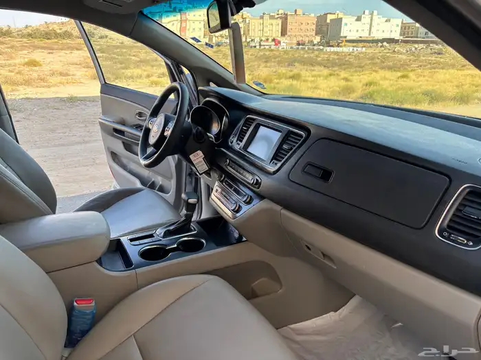 كيا كرنفال 11 راكب ديزل 13