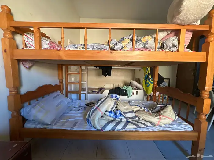 للبيع كنب سراير وطولة 4