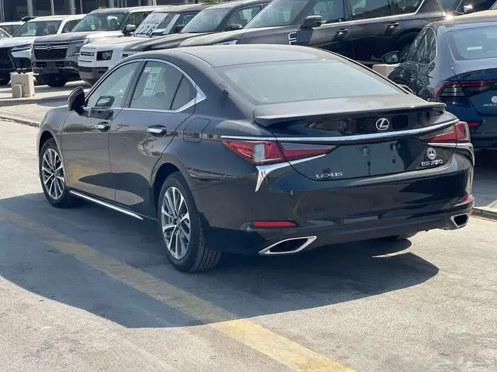لكزس ES 350. الساير 2025. CA. بالكاش والاقصاد 3