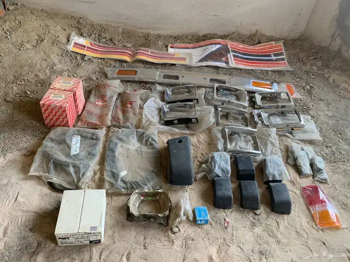 قطع غيار تايوتا هايلوكس 86-85-84 0