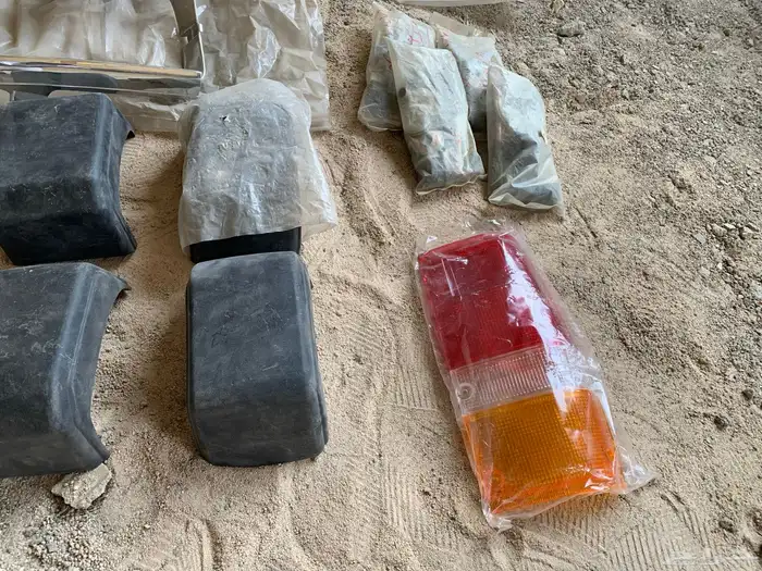 قطع غيار تايوتا هايلوكس 86-85-84 5