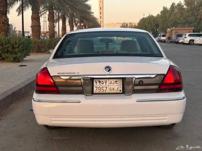 فورد ماركيز 2011 فل كامل نضيف 35