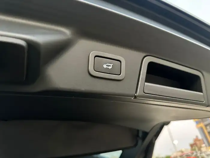 رانج روفر فيلار 2018 R dynamic شد بلد مالك اول 18