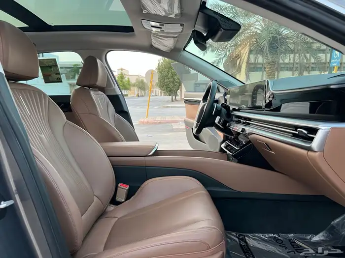 ازيرا بريميوم 2024 ( شبه جديد ) ممشى قليل 26