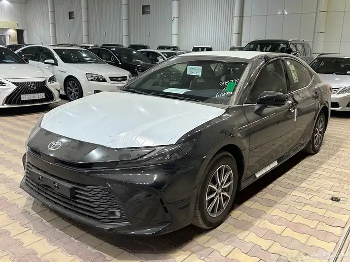 تويوتا كامري E موديل 2025 أصفار 3