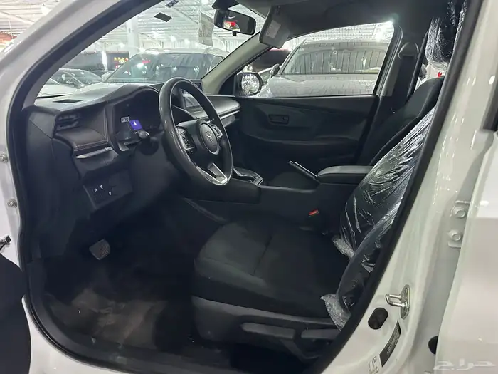 تويوتا يارس y 2023 8