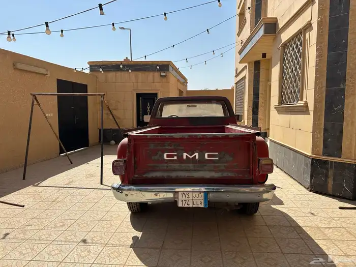 سيرا موديل 1982 شرط المكينه والجير وعندك البدي ماشاءالله 8