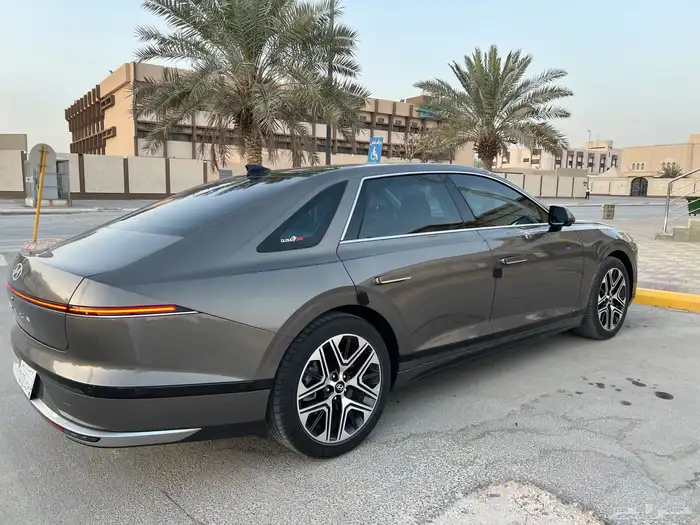 ازيرا بريميوم 2024 ( شبه جديد ) ممشى قليل 5