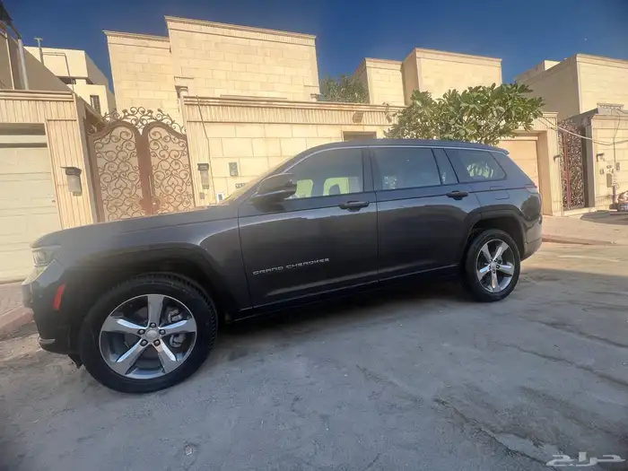 جيب شروكي (2021)  الشكل الجديد  . 1