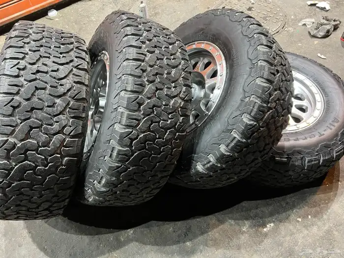 جنوط ميثود نيكل6مسمار معا كفرات نص حجري ودواي مقاس 285 70 17 34