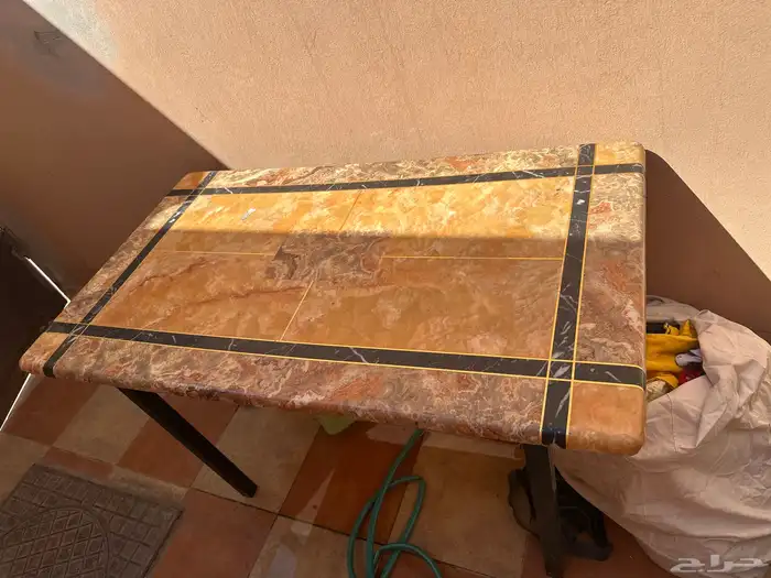 طاوله نظيفه خشبيه الموقع الدوادمي 0