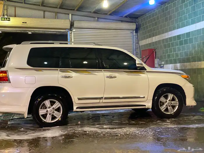 لاندكروزر 2014 بريمي فل كامل رقم 3 3