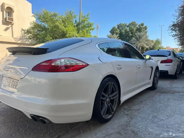 بورش باناميرا s 2010 1