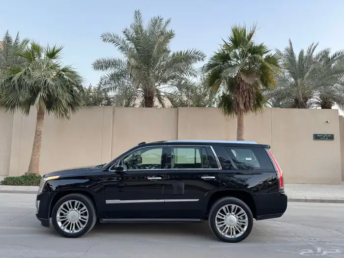 اسكاليد 2015 سعودي فل كامل بحالة الوكاله 9