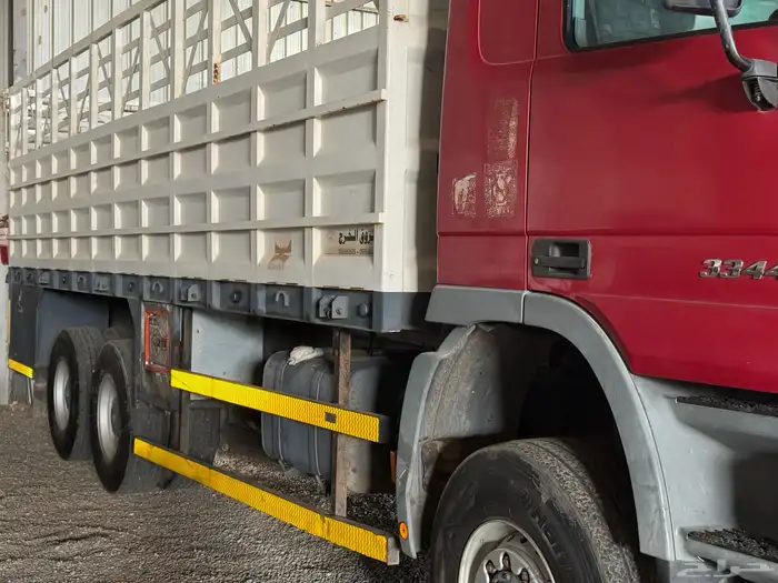 شاحنة لوري موديل 2005 2