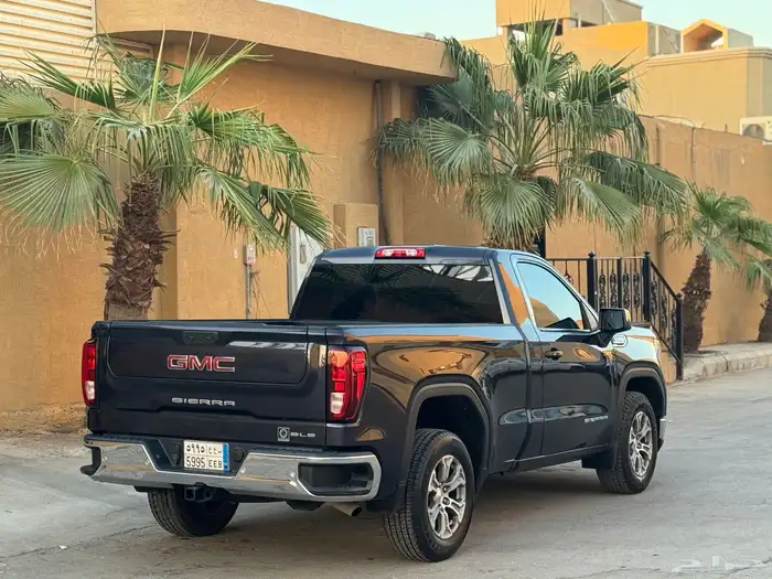 سييرا 2022 SLE بحالة الوكالة 10