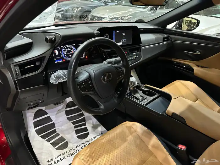 لكزس ES250 موديل 2023 ممشى قليل نظيف 10