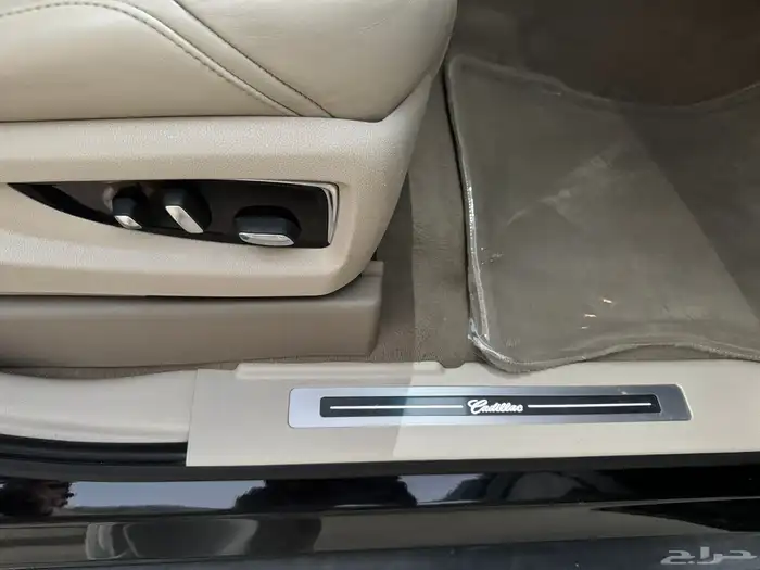 اسكاليد 2015 سعودي فل كامل بحالة الوكاله 52