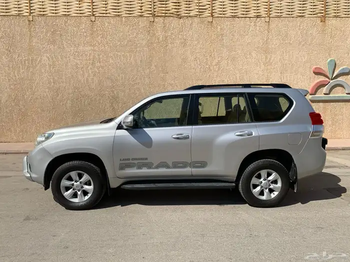 تويوتا برادو 2012 سعودي ( دبل ) نظيف 3